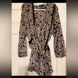 Disney Luxe Collection Mickey Mouse Long Sleeve Soft Robe Womens Size L/XL